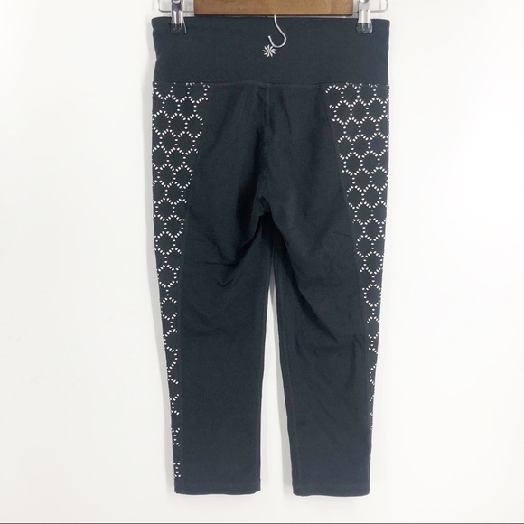 ✅ Athleta Hi Rise Eyelet Chaturanga Crop Leggings - Picture 5 of 6